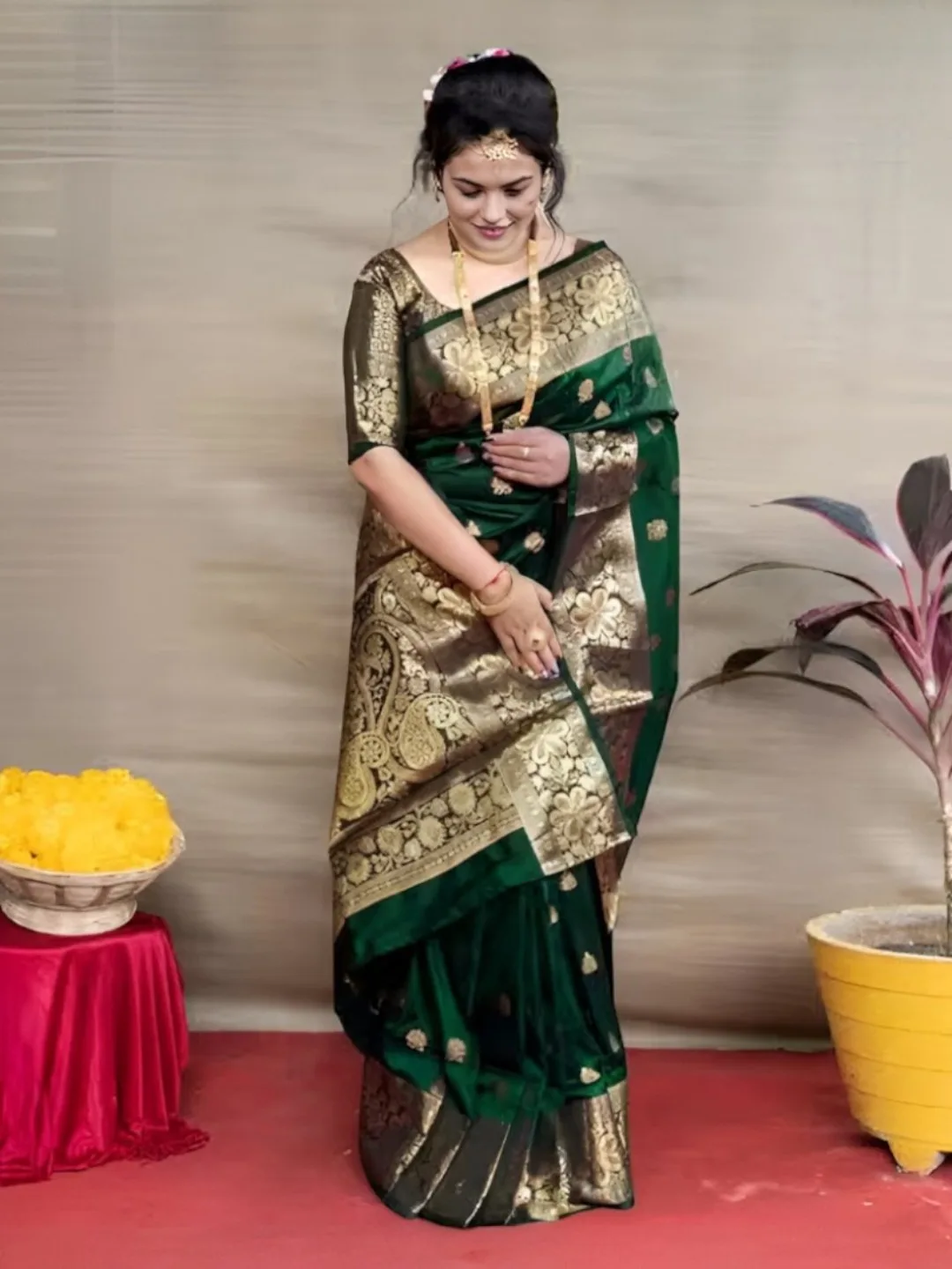 Women's Silk Saree Dark Green – Embellished