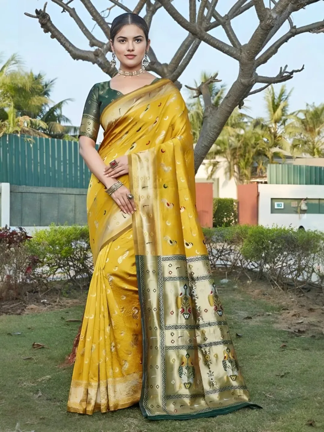 Women's Silk Saree Mustard – Embellished
