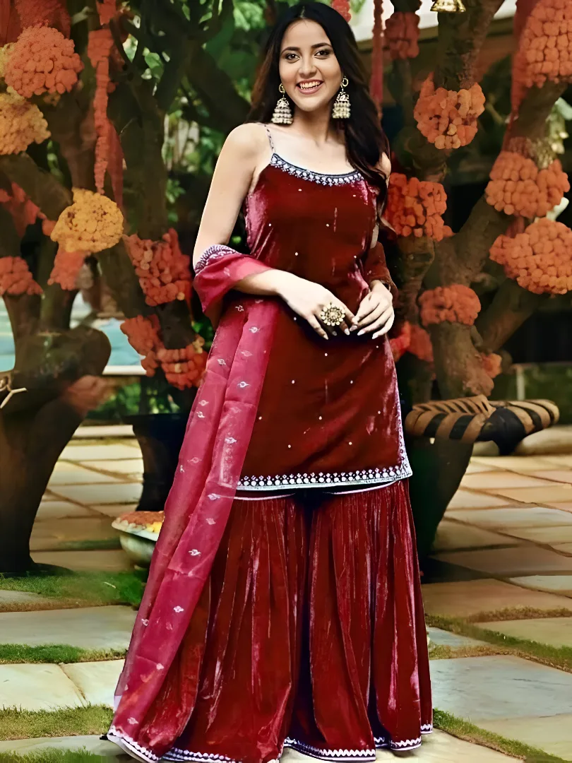 Women's Velvet Kurta Set Maroon – Ready to Wear