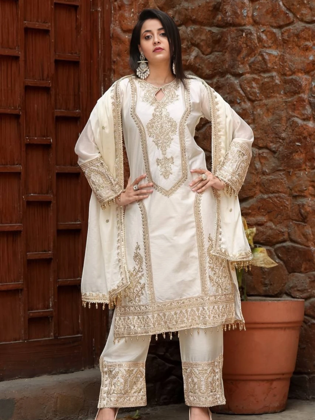 Women's Silk Kurta Set Off-White – Embroidered