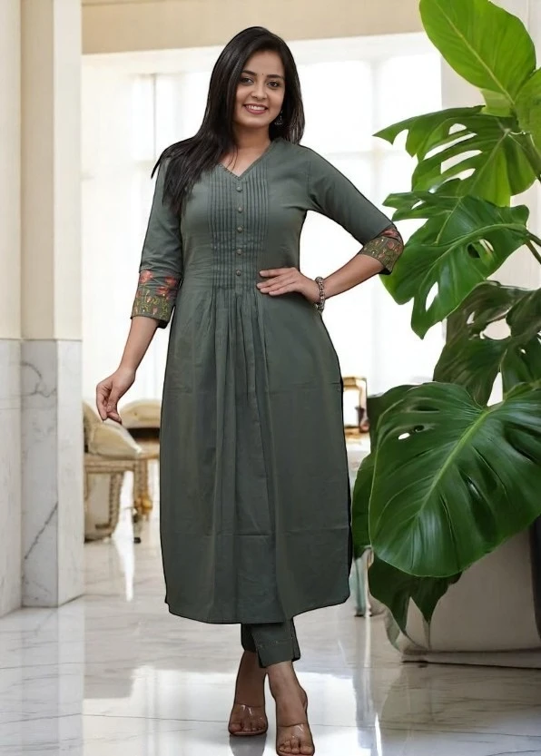 Women's Kurti – Embroidered