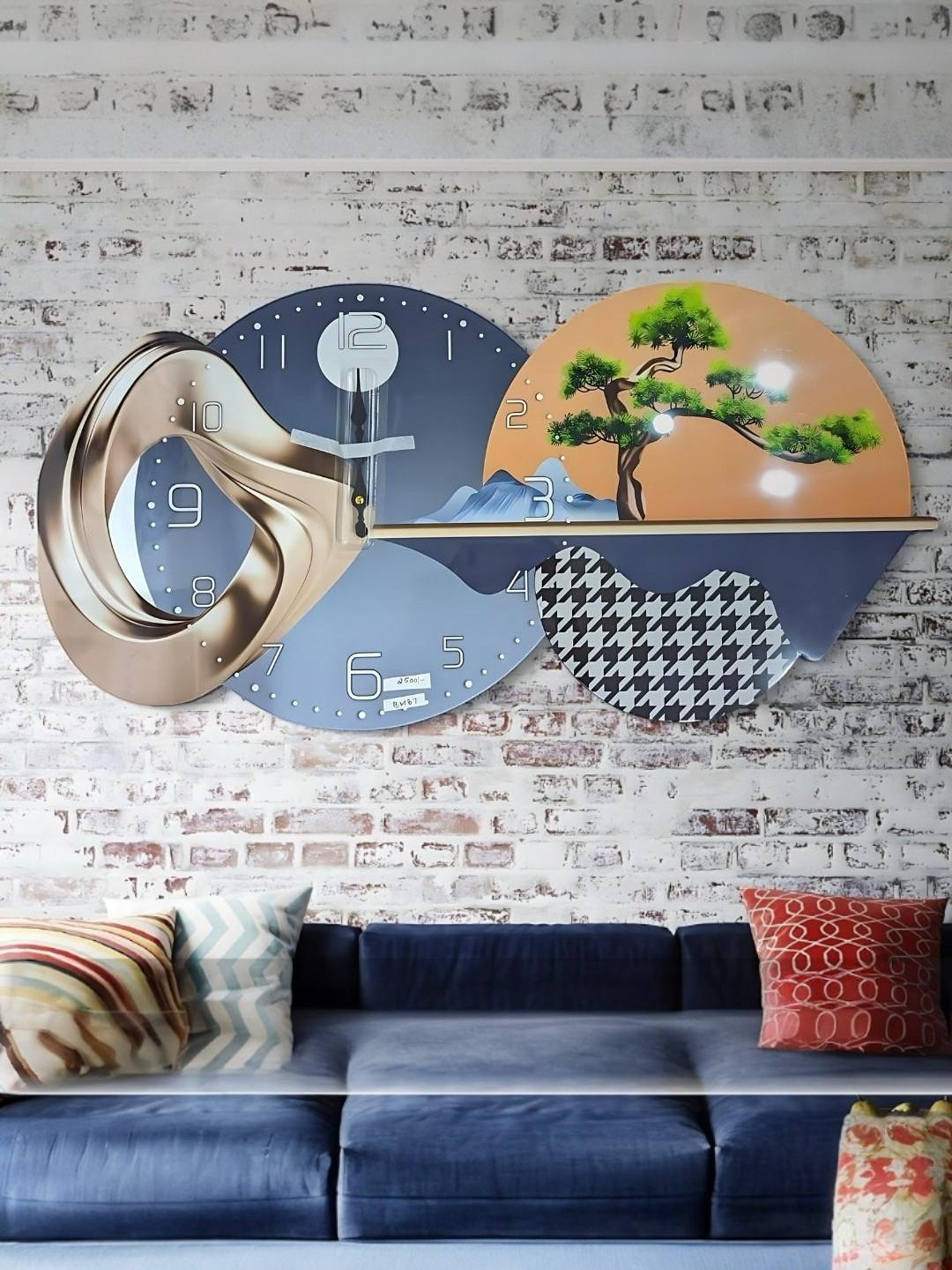 The Majesty Wall Clock with Painting Blue