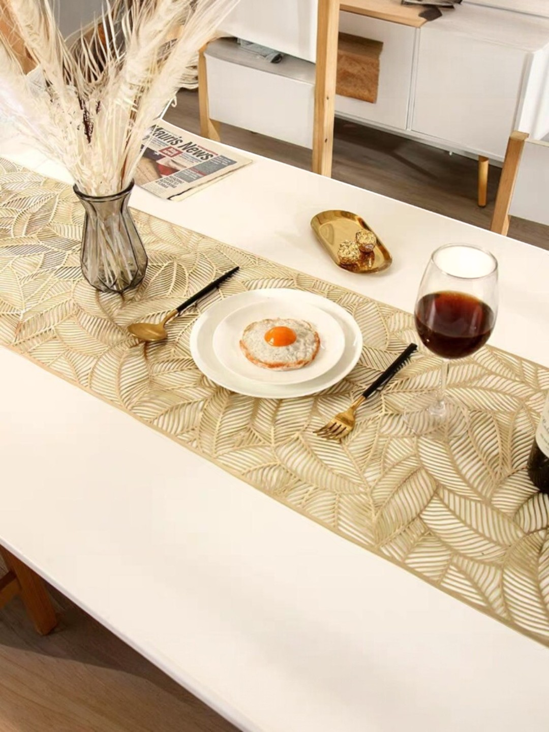 Leaf Cut Metallic Dining Table Runner Gold