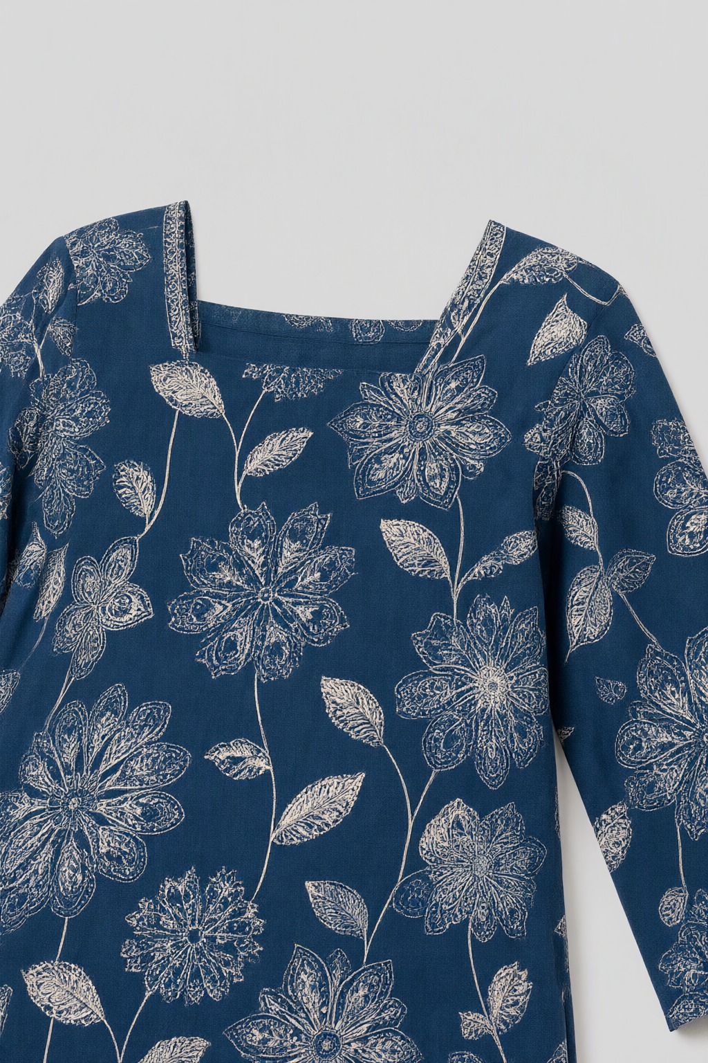 Women's Cotton Back Dori Short Top Indigo – Floral Print — view 4