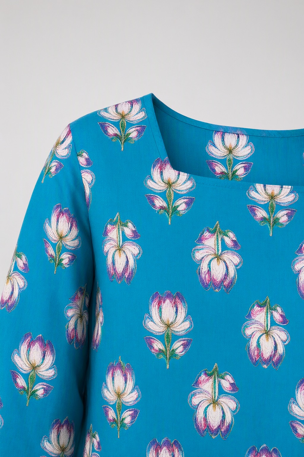 Women's Cotton Back Dori Short Top Sky Blue – Floral Buti Print — view 4